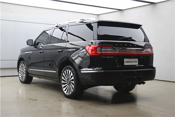 Lincoln Navigator, 2022 29