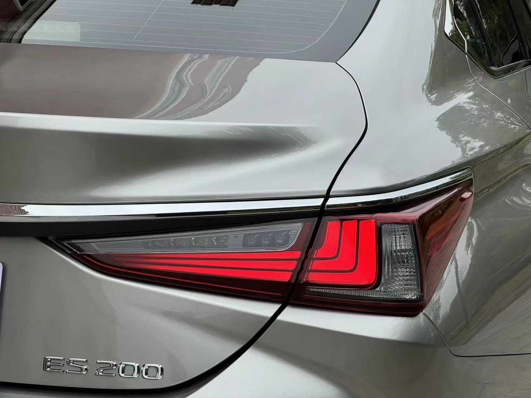 Lexus ES 200, 2024 9