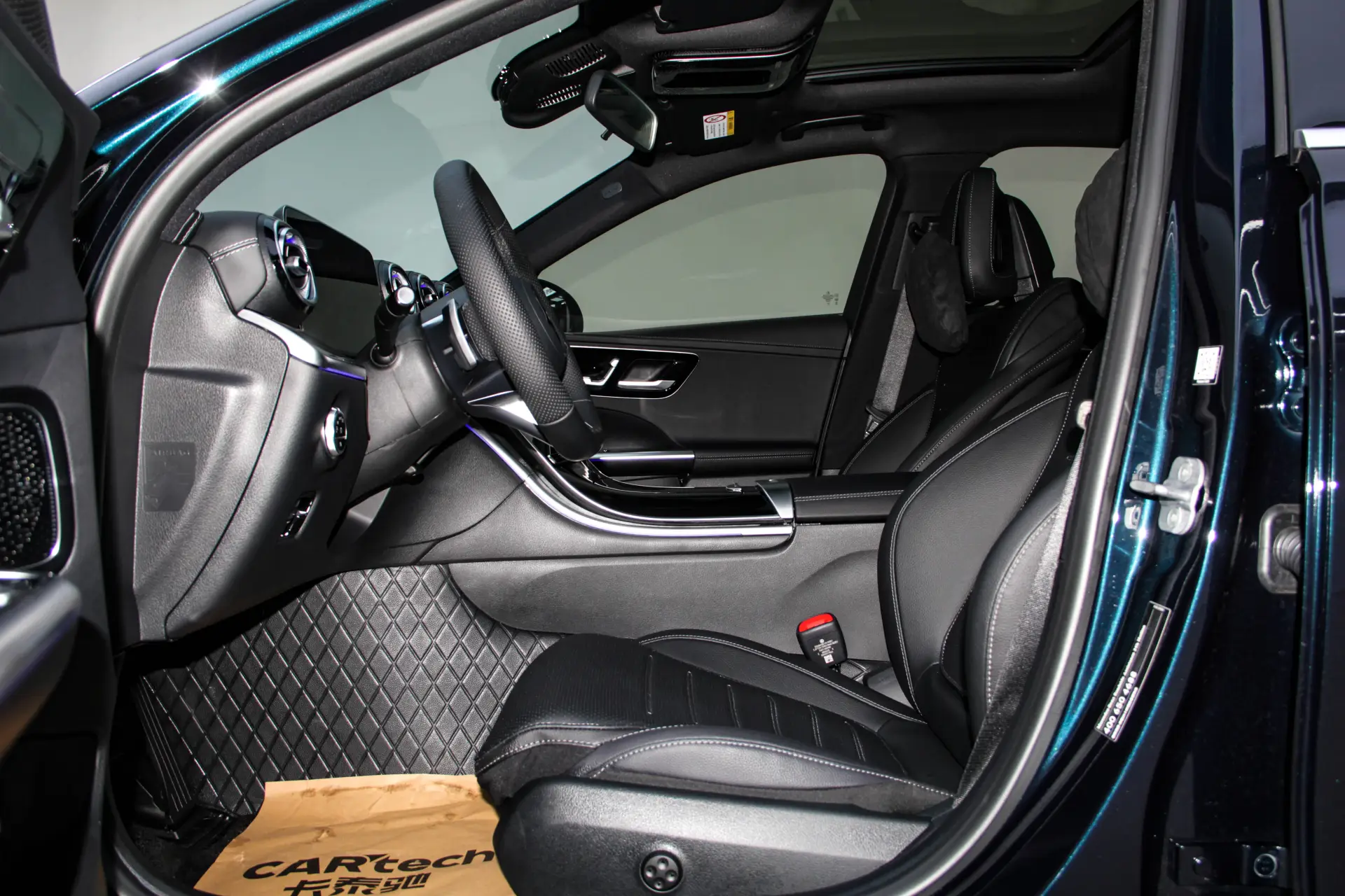 Mercedes-Benz C 260 L, 2025 25