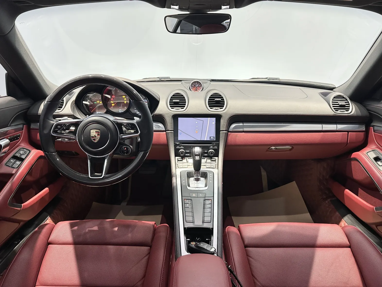 Porsche Cayman, 2024 8