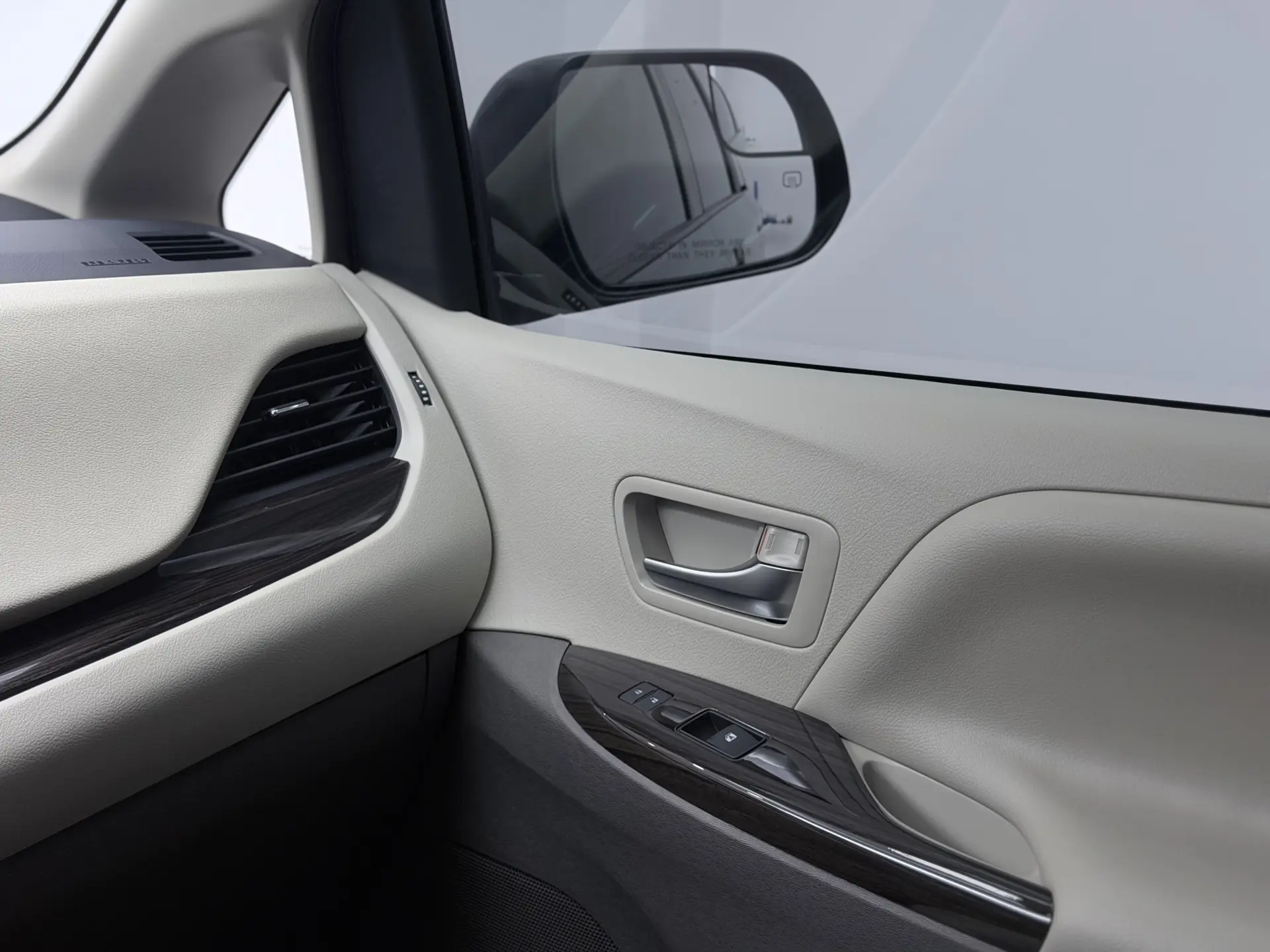 Toyota Sienna, 2020 23