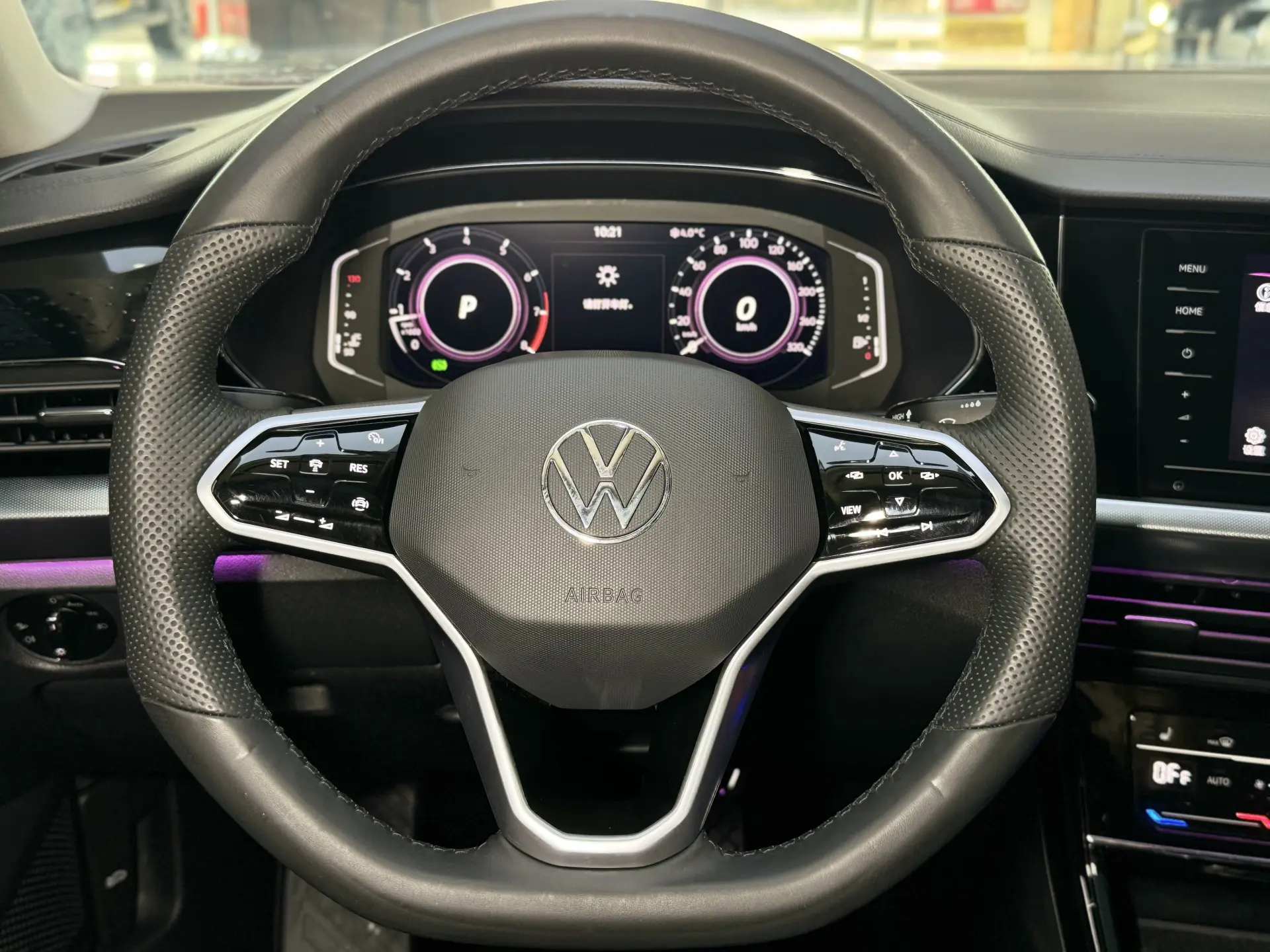 Volkswagen Passat, 2023 14