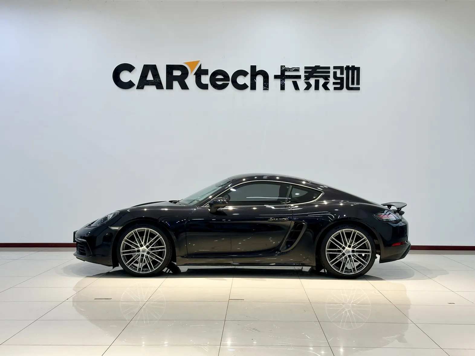 Porsche Cayman, 2024 4