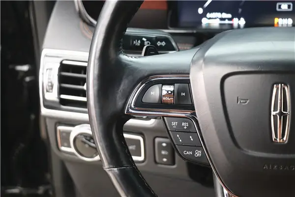Lincoln Navigator, 2022 20