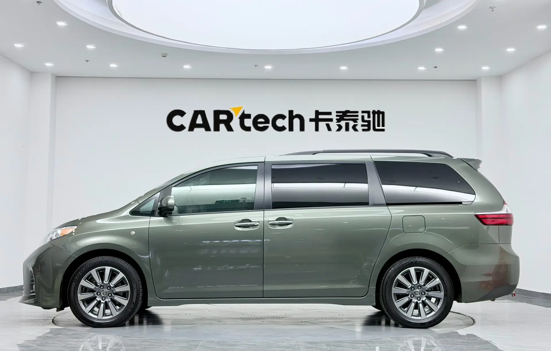 Toyota Sienna, 2020 4