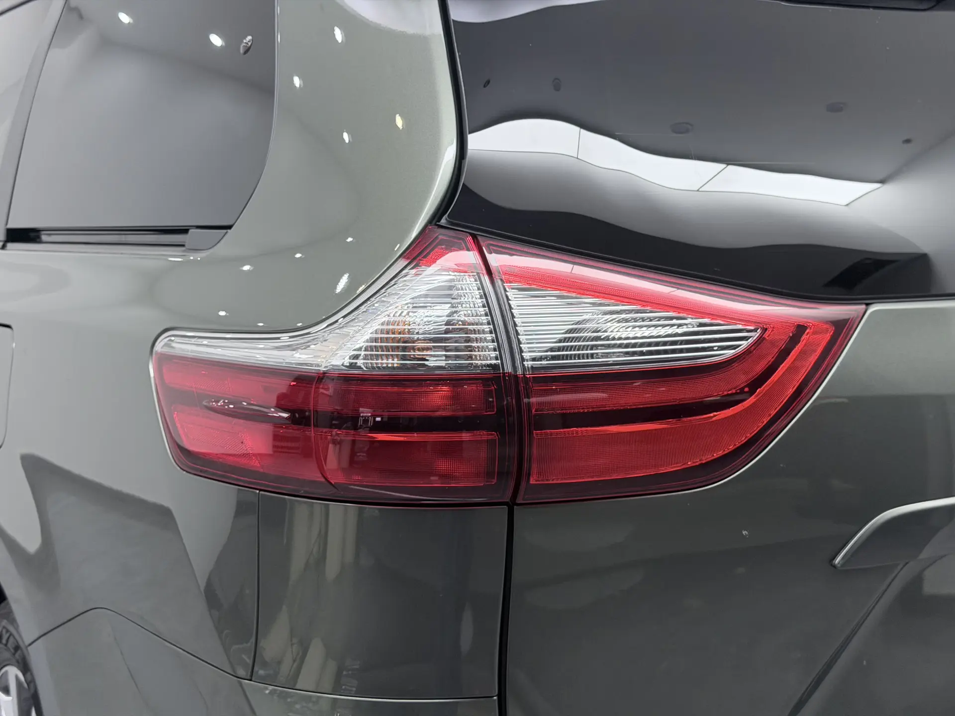 Toyota Sienna, 2020 15