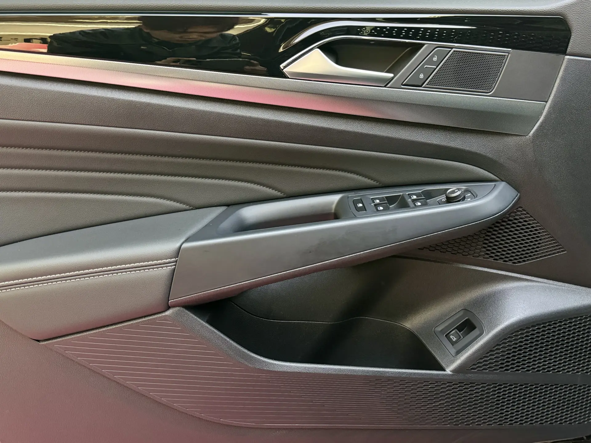 Volkswagen Passat, 2023 16