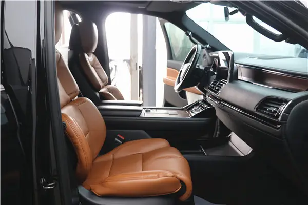 Lincoln Navigator, 2022 25