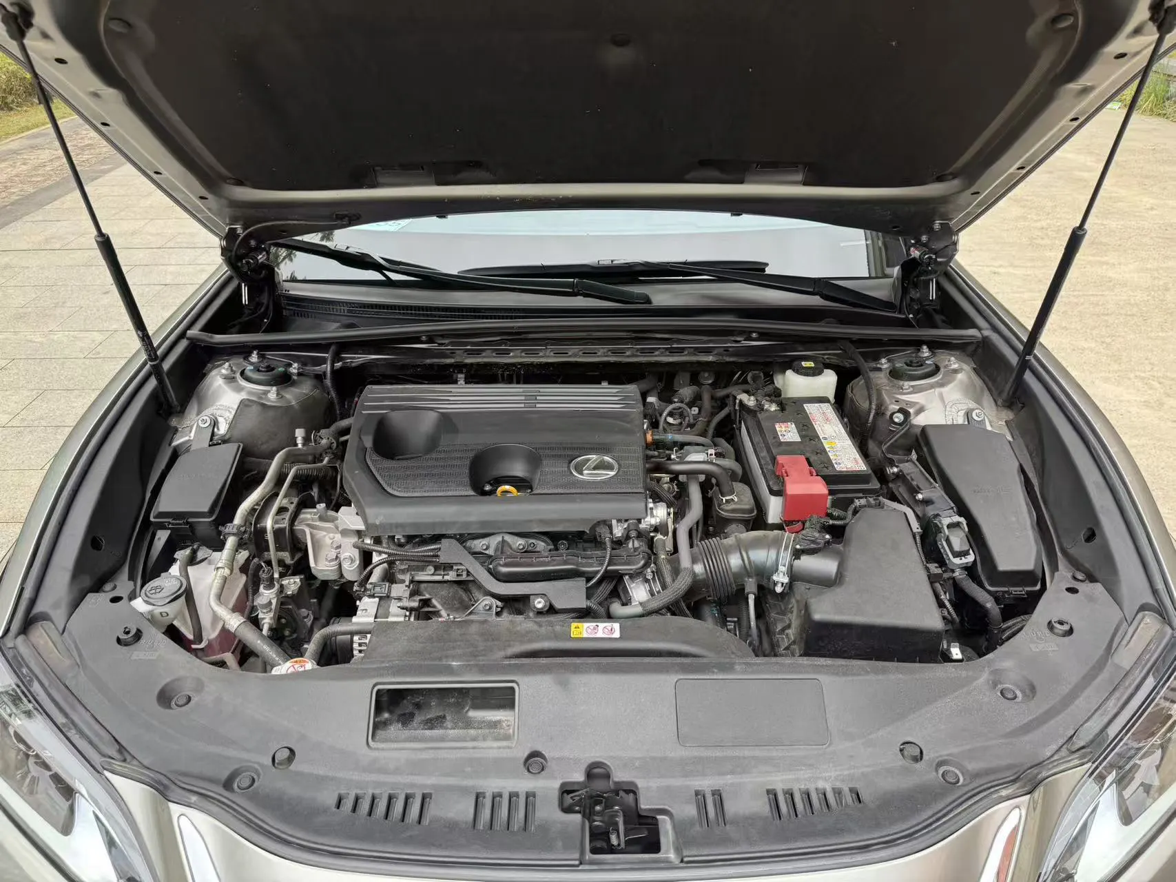 Lexus ES 200, 2024 11
