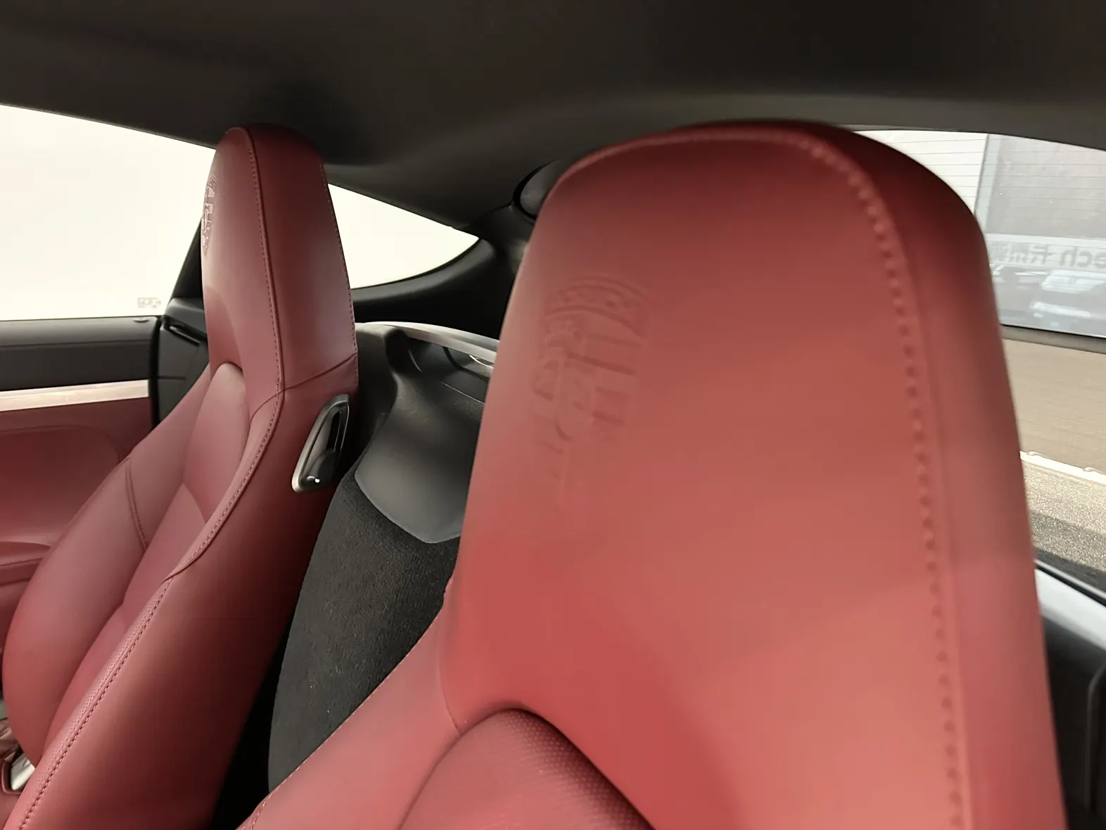 Porsche Cayman, 2024 12