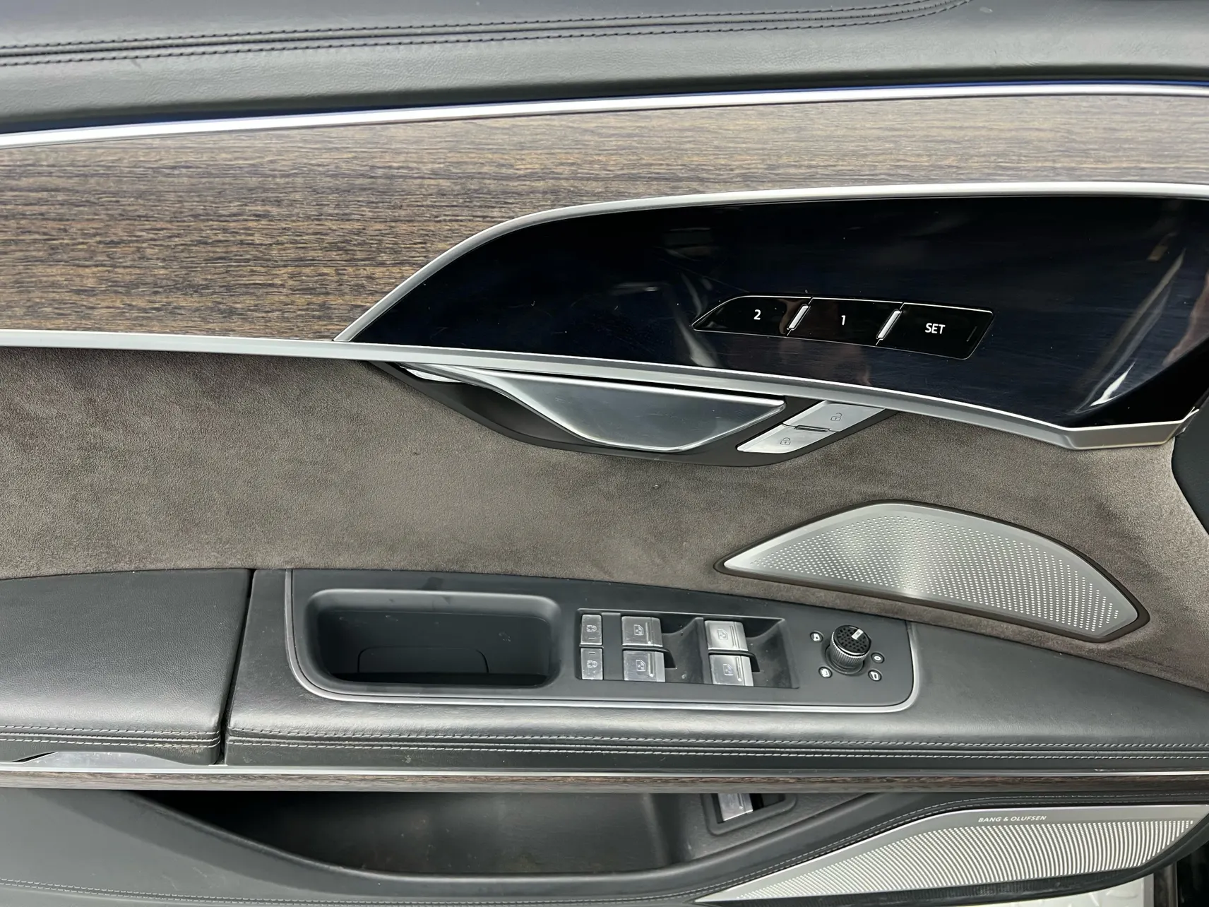 Audi A8L 55 TFSI, 2021 18