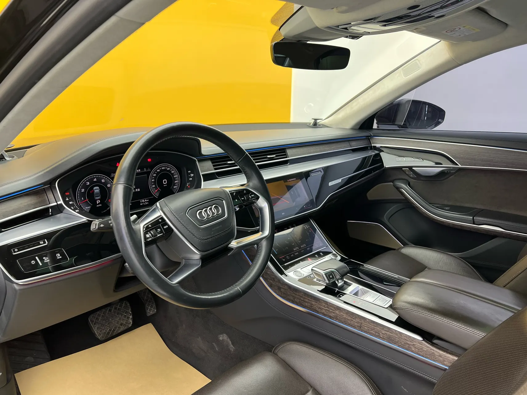 Audi A8L 55 TFSI, 2021 30