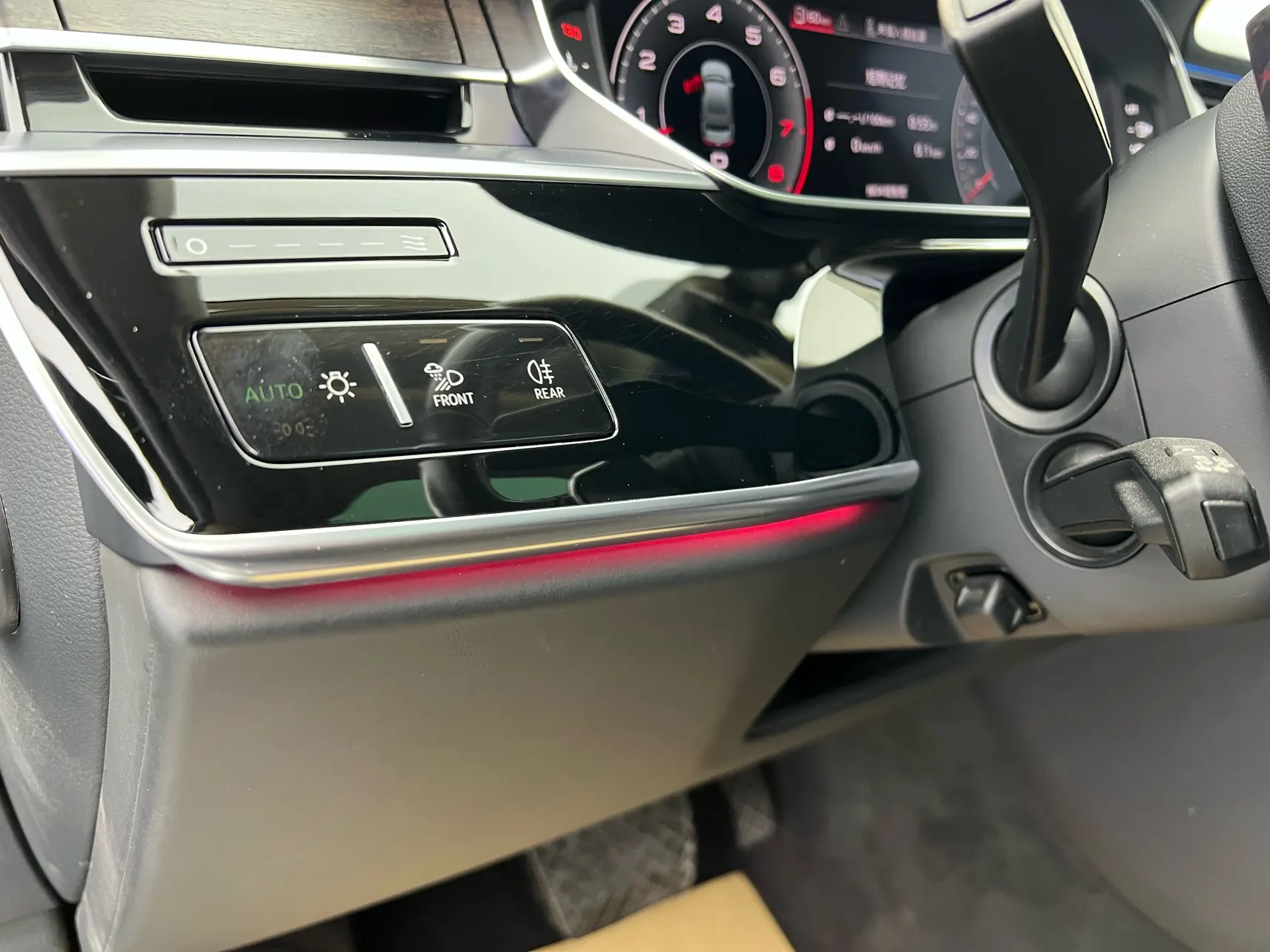 Audi A8L 55 TFSI, 2021 31