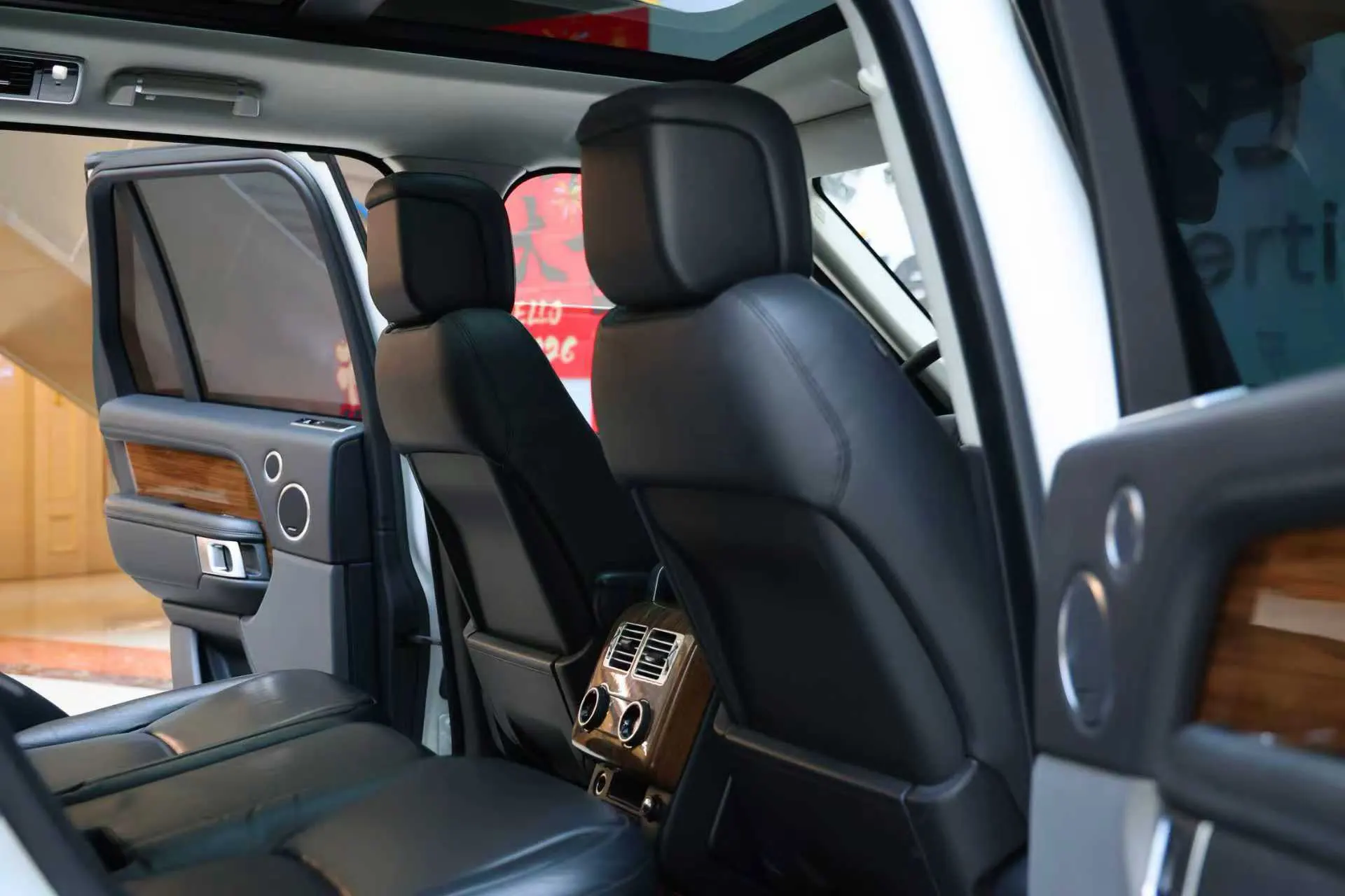 Land Rover Range Rover, 2019 14
