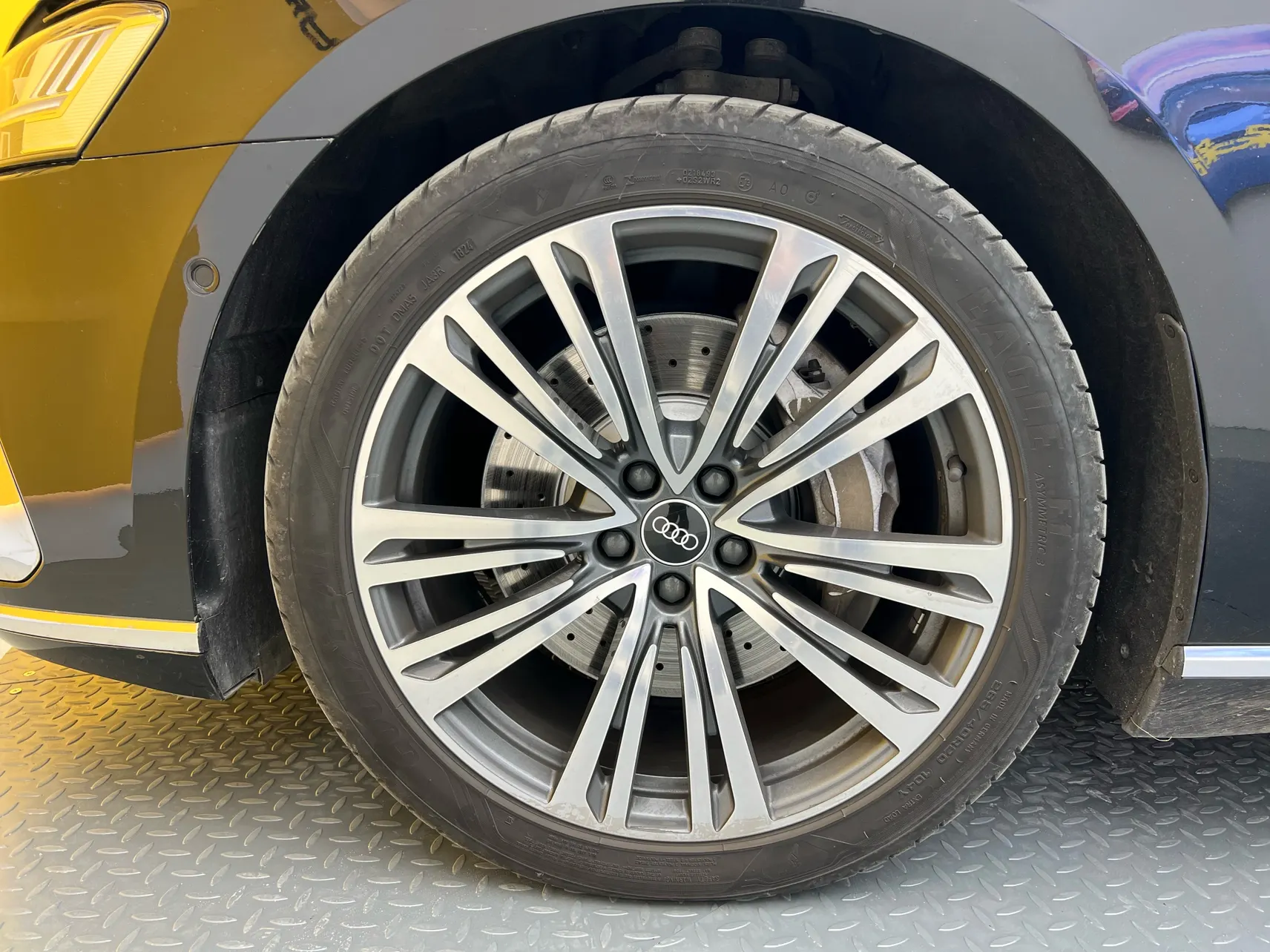 Audi A8L 55 TFSI, 2021 9