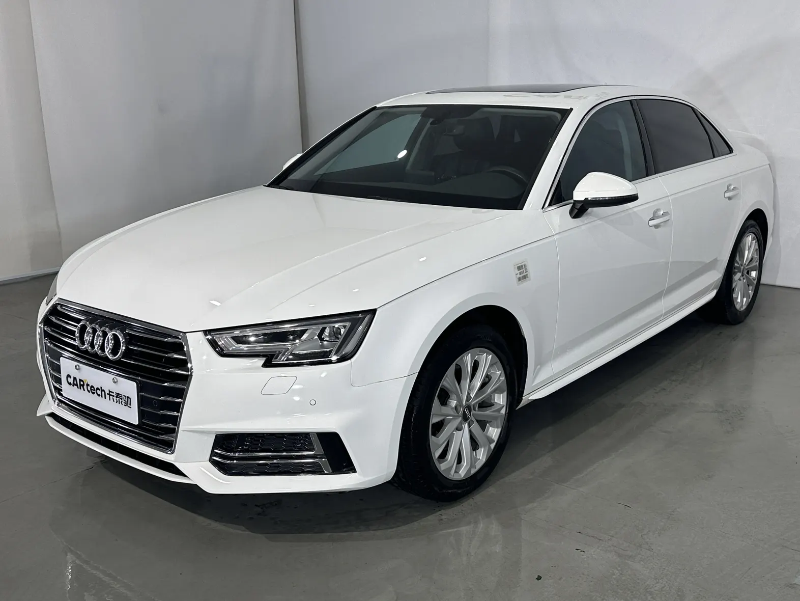 Audi A4L 40 TFSI