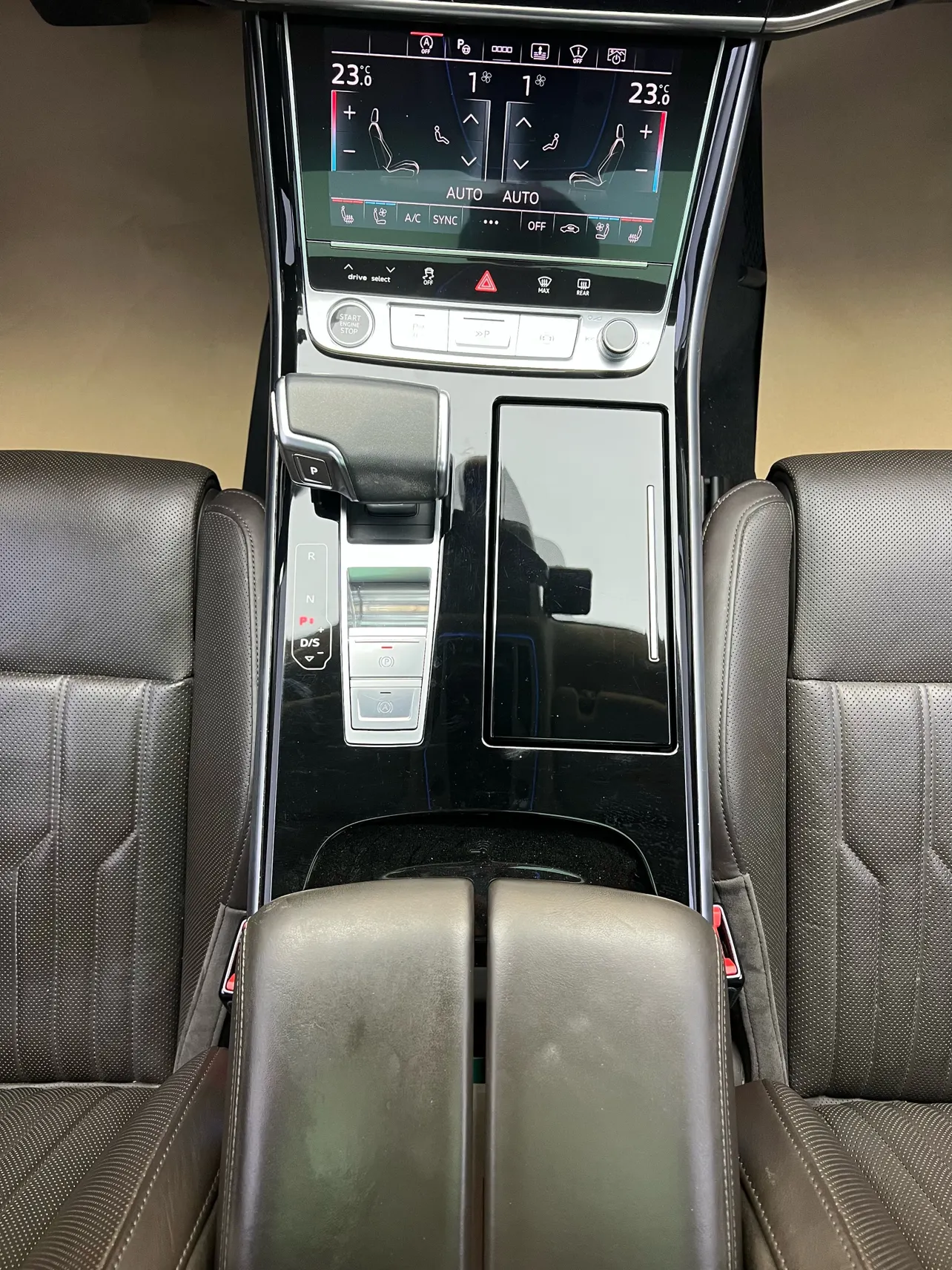 Audi A8L 55 TFSI, 2021 27