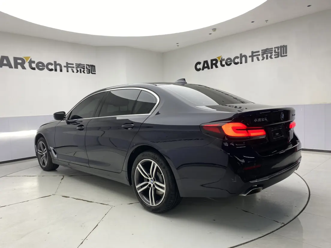 BMW 530Li, 2023 7