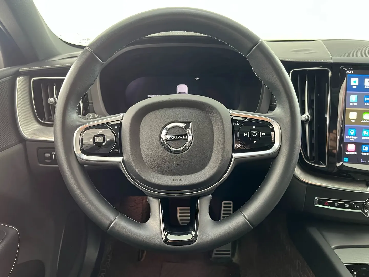 Volvo XC60, 2022 11