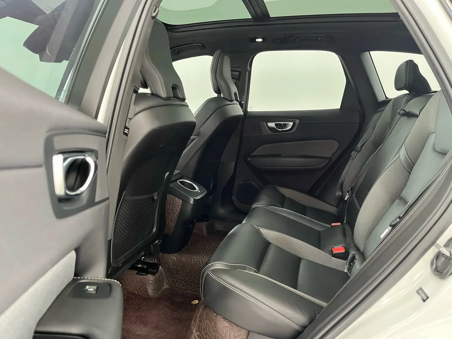 Volvo XC60, 2022 16