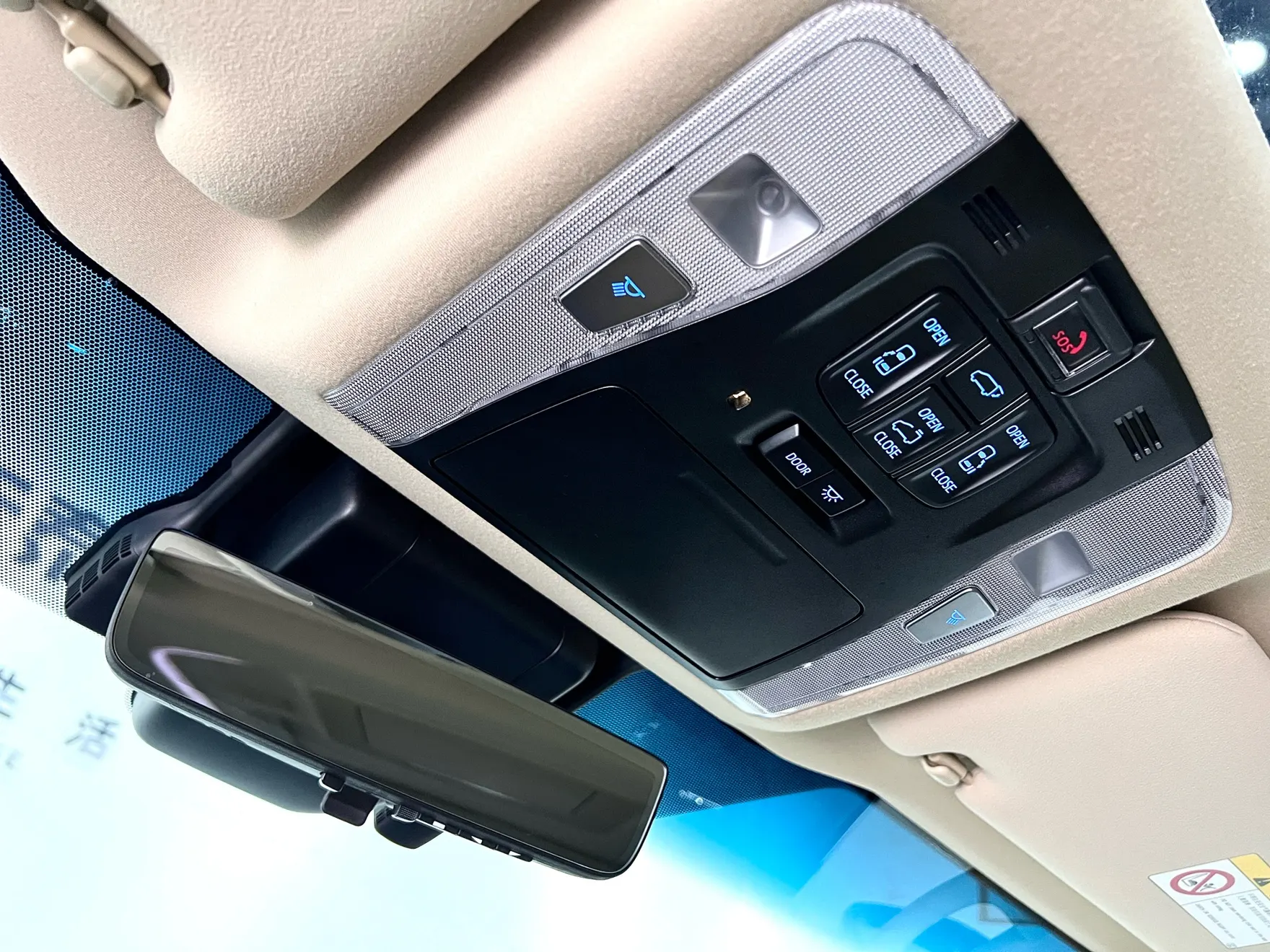 Toyota Alphard, 2023 41
