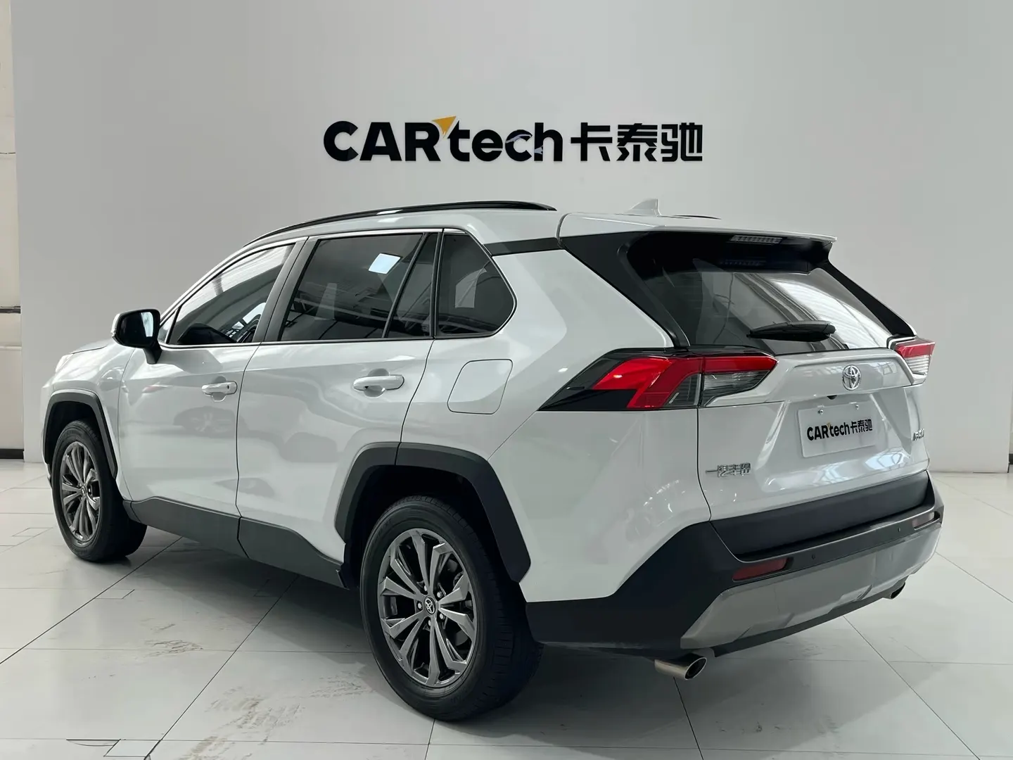 Toyota RAV4, 2024 6