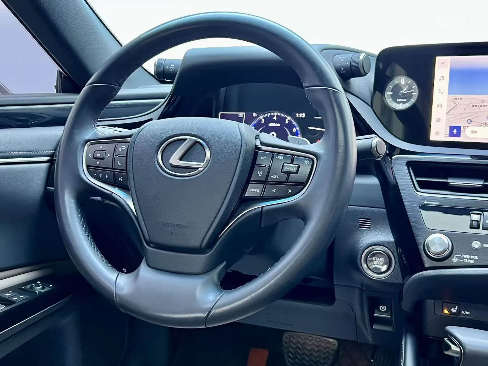 Lexus ES 200, 2024 10