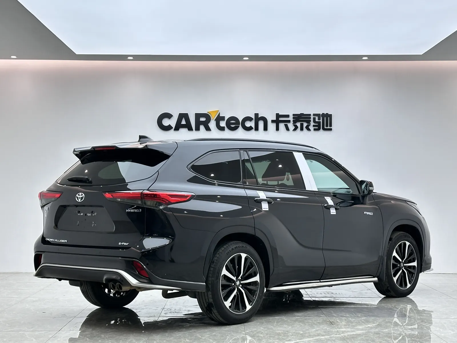 Toyota Crown, 2022 4
