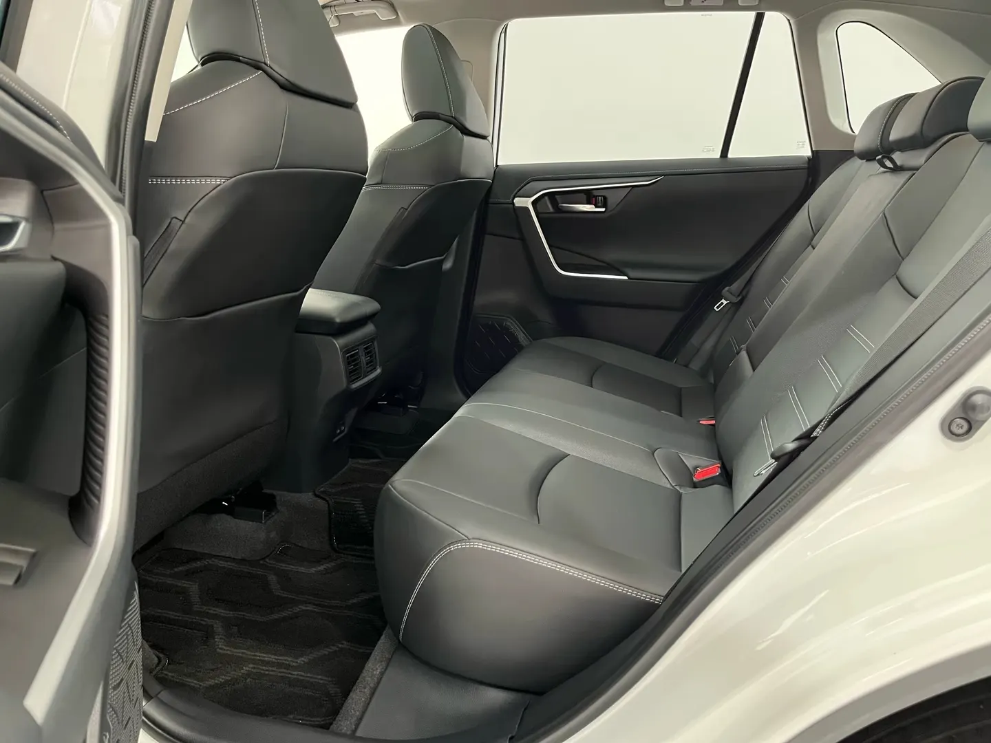 Toyota RAV4, 2024 15