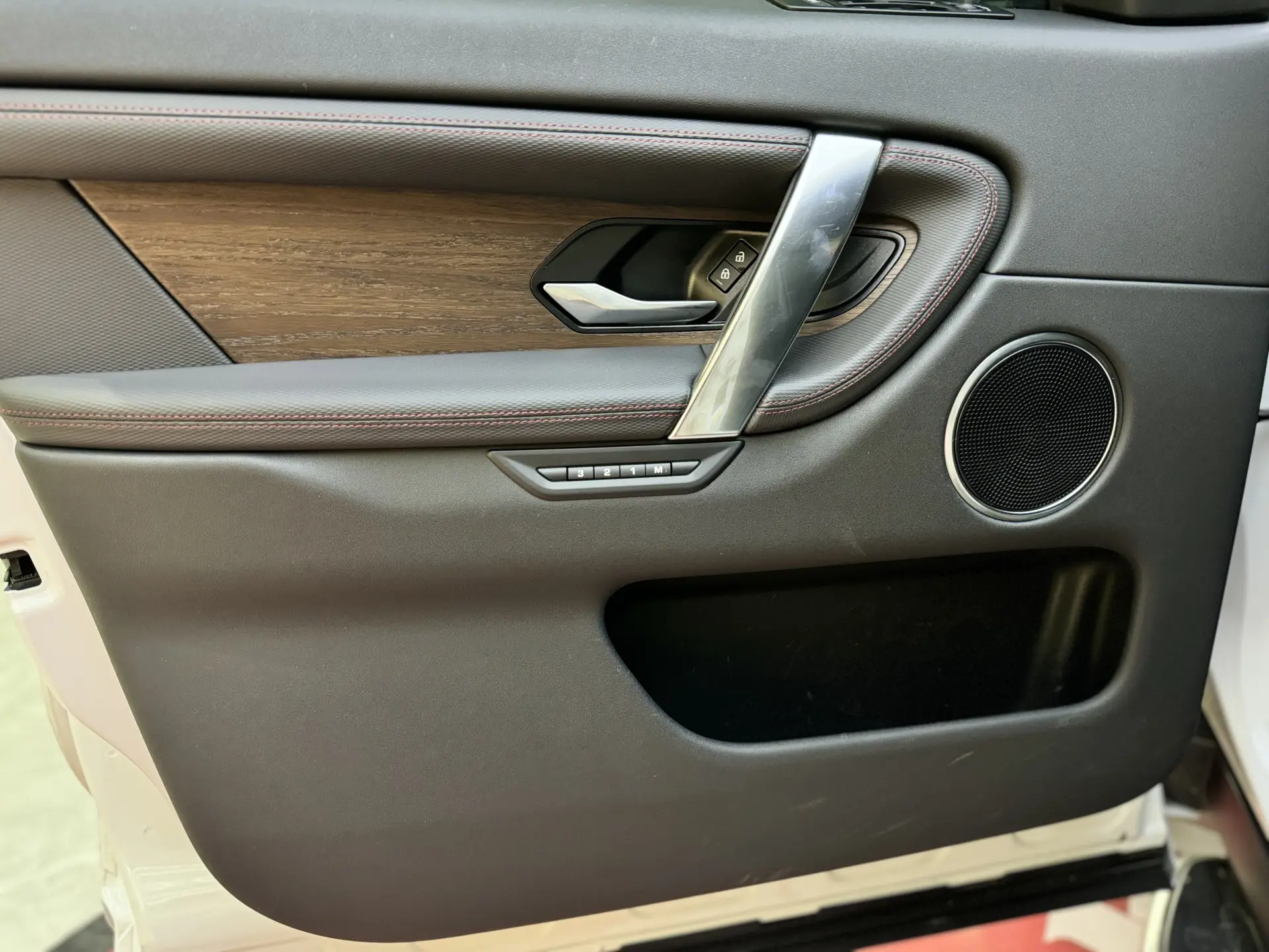 Land Rover Discovery Sport, 2021 16