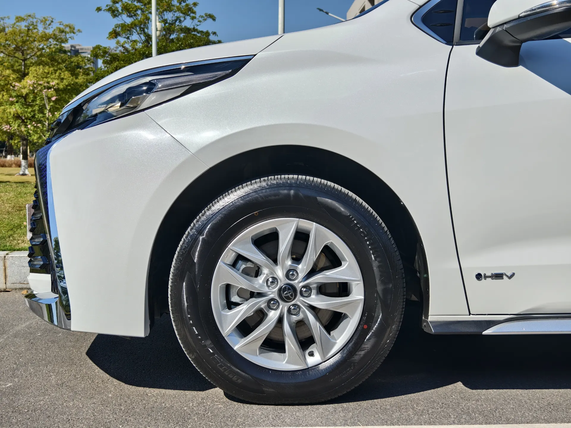 Toyota Granvia, 2024 8