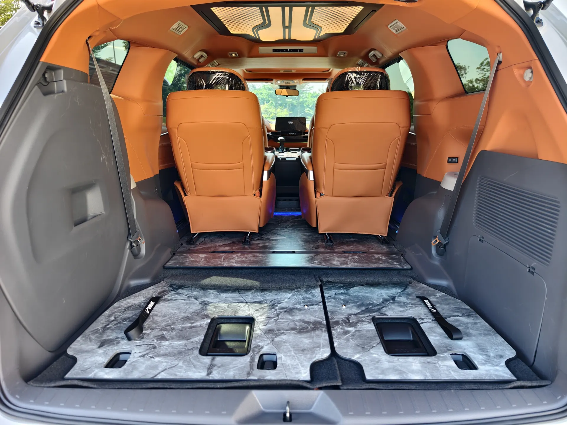 Toyota Granvia, 2024 7