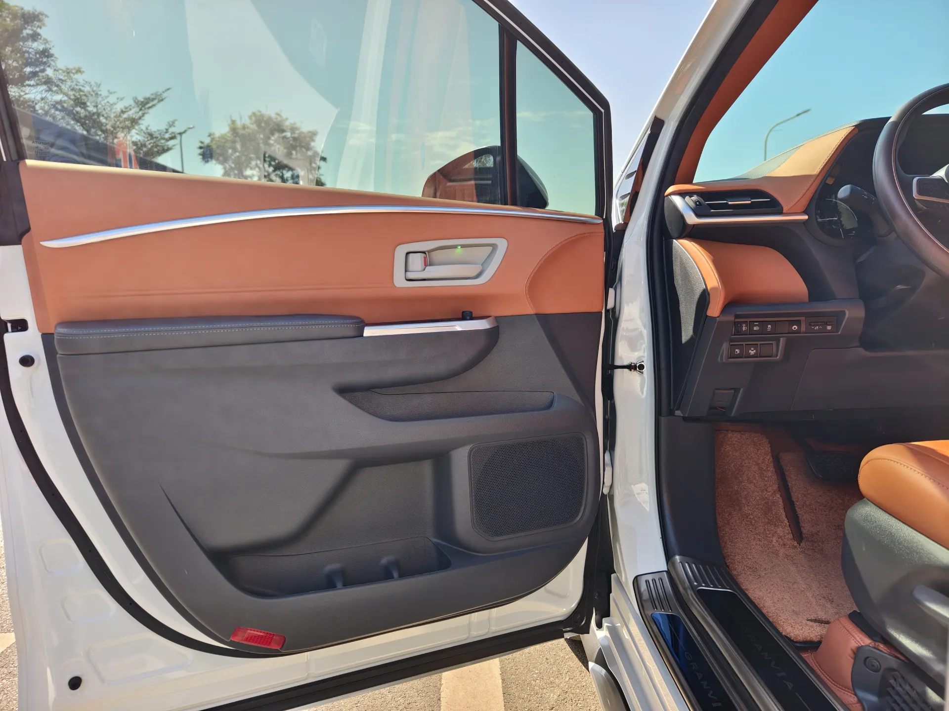 Toyota Granvia, 2024 12