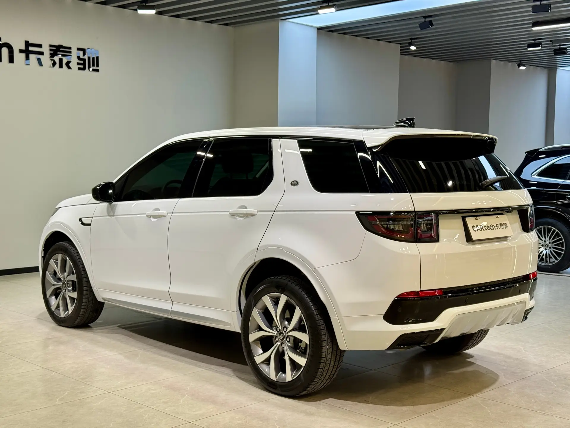 Land Rover Discovery Sport, 2025 4