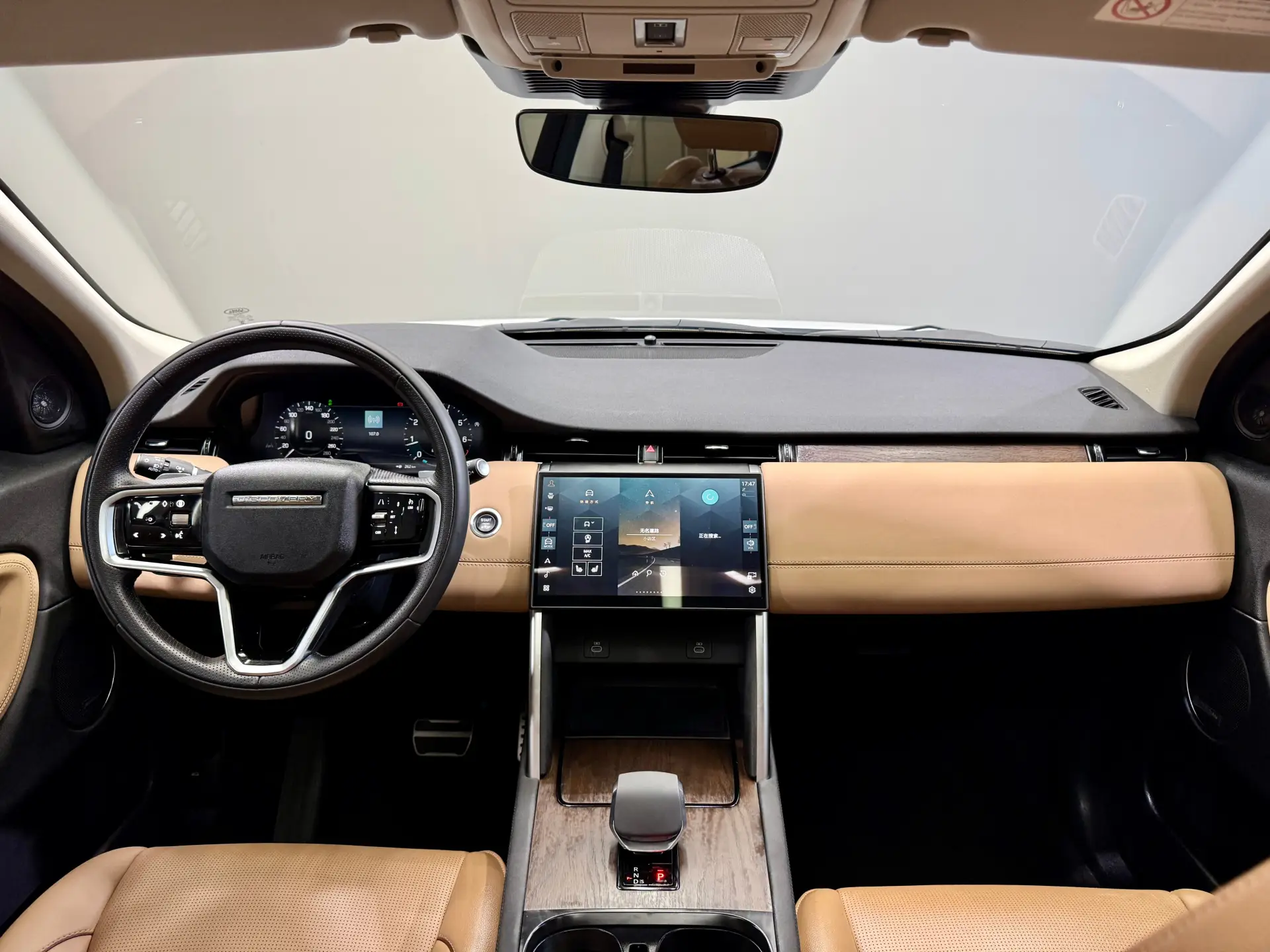 Land Rover Discovery Sport, 2025 16