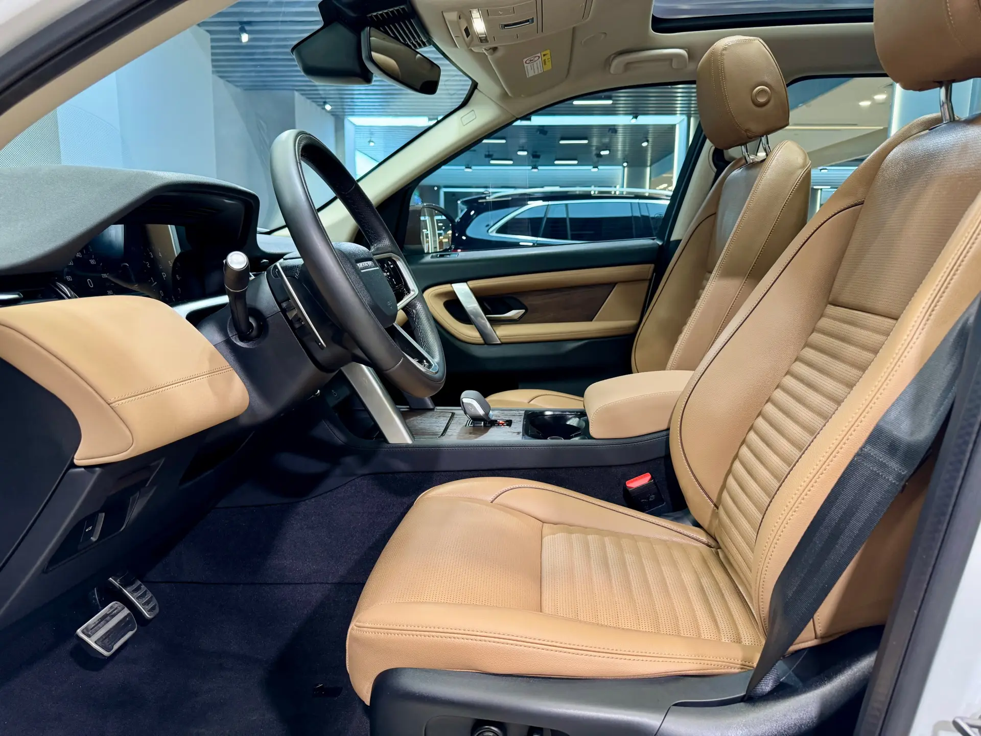 Land Rover Discovery Sport, 2025 13