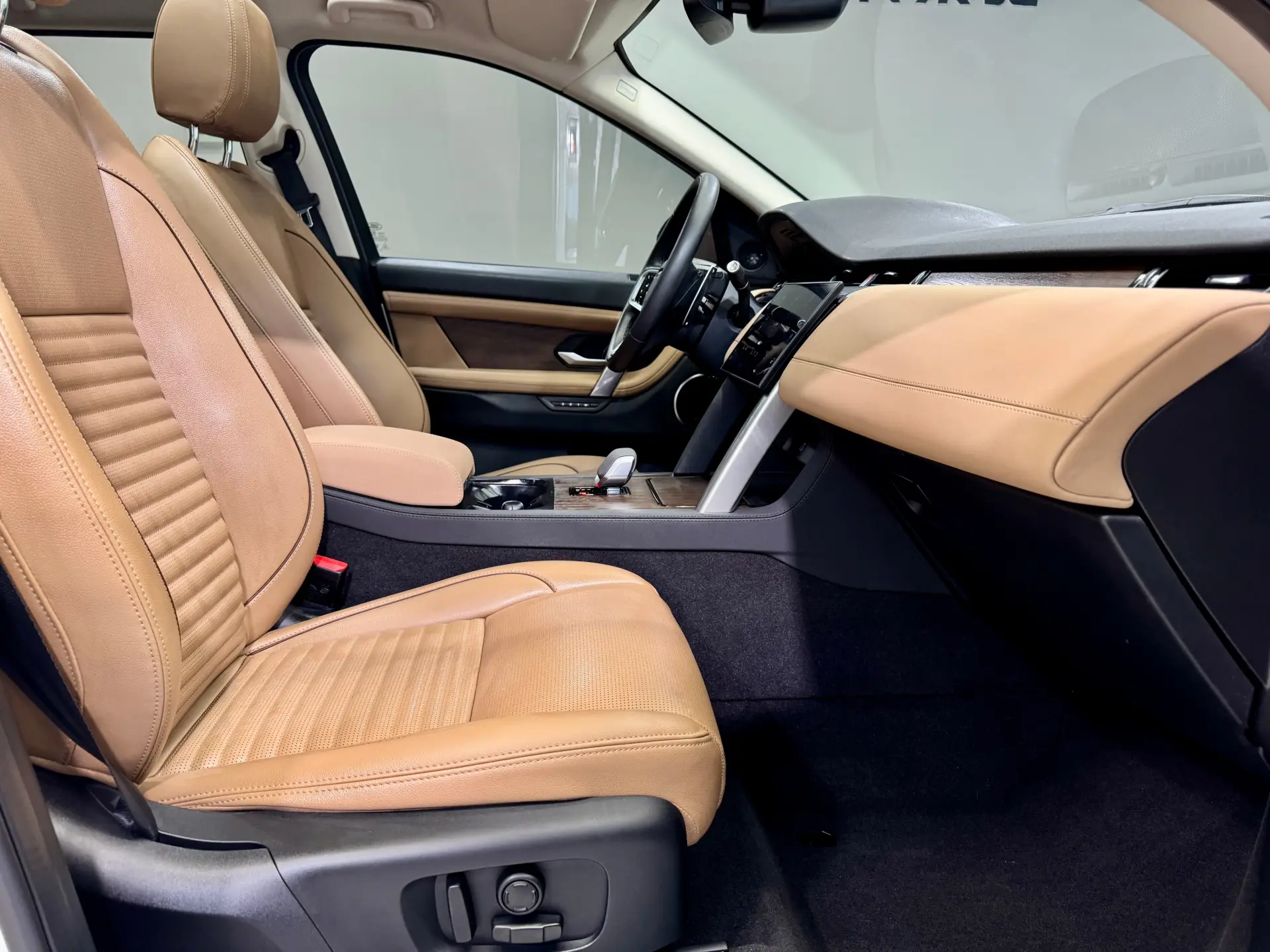 Land Rover Discovery Sport, 2025 15