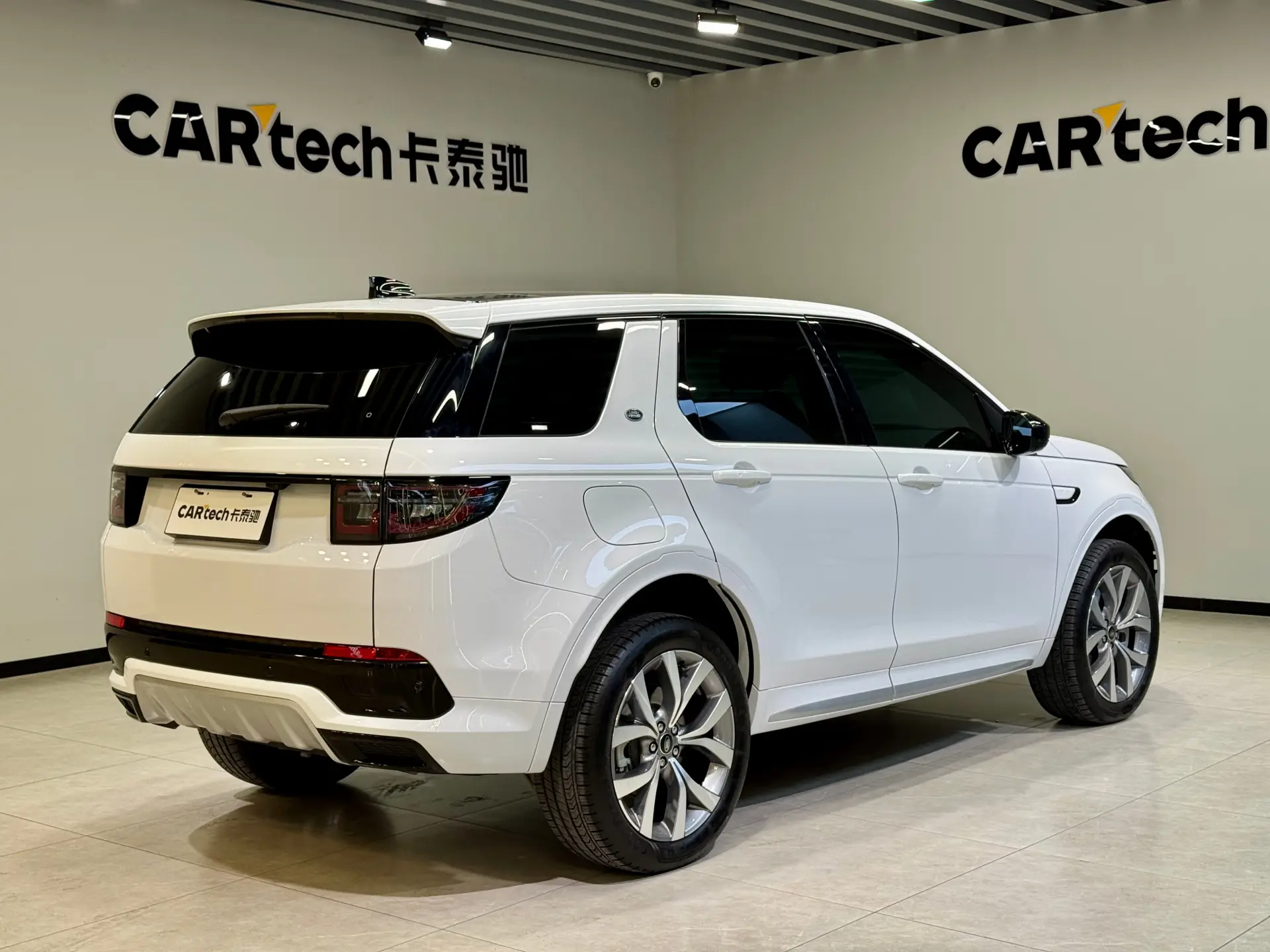 Land Rover Discovery Sport, 2025 6