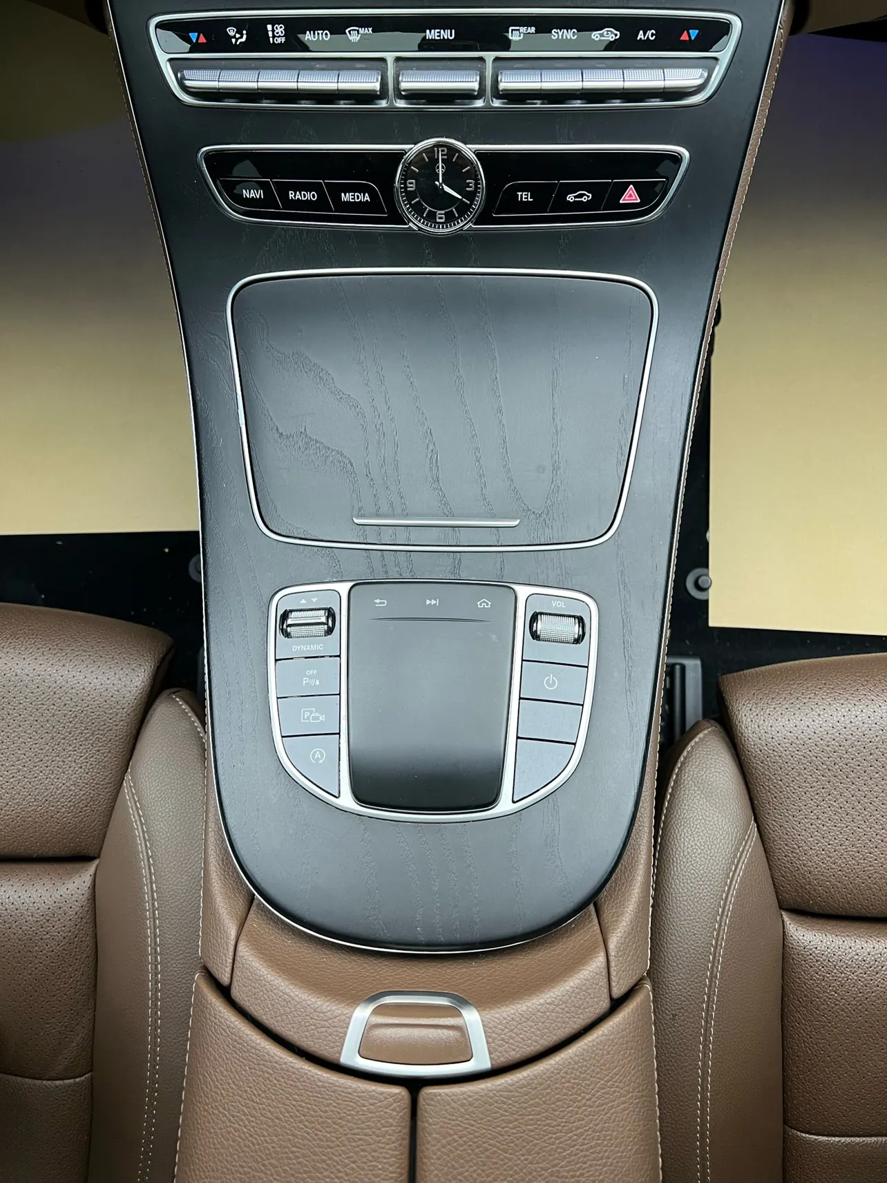 Mercedes-Benz E 260 L, 2019 21