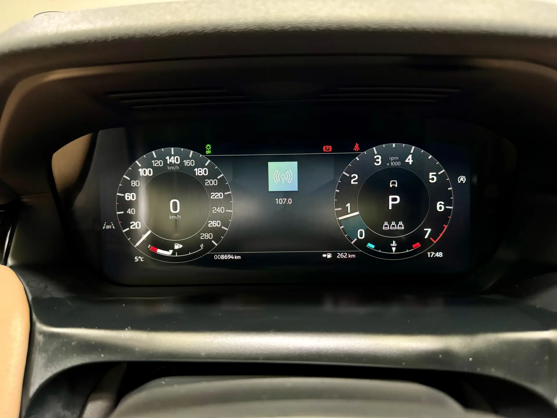 Land Rover Discovery Sport, 2025 18