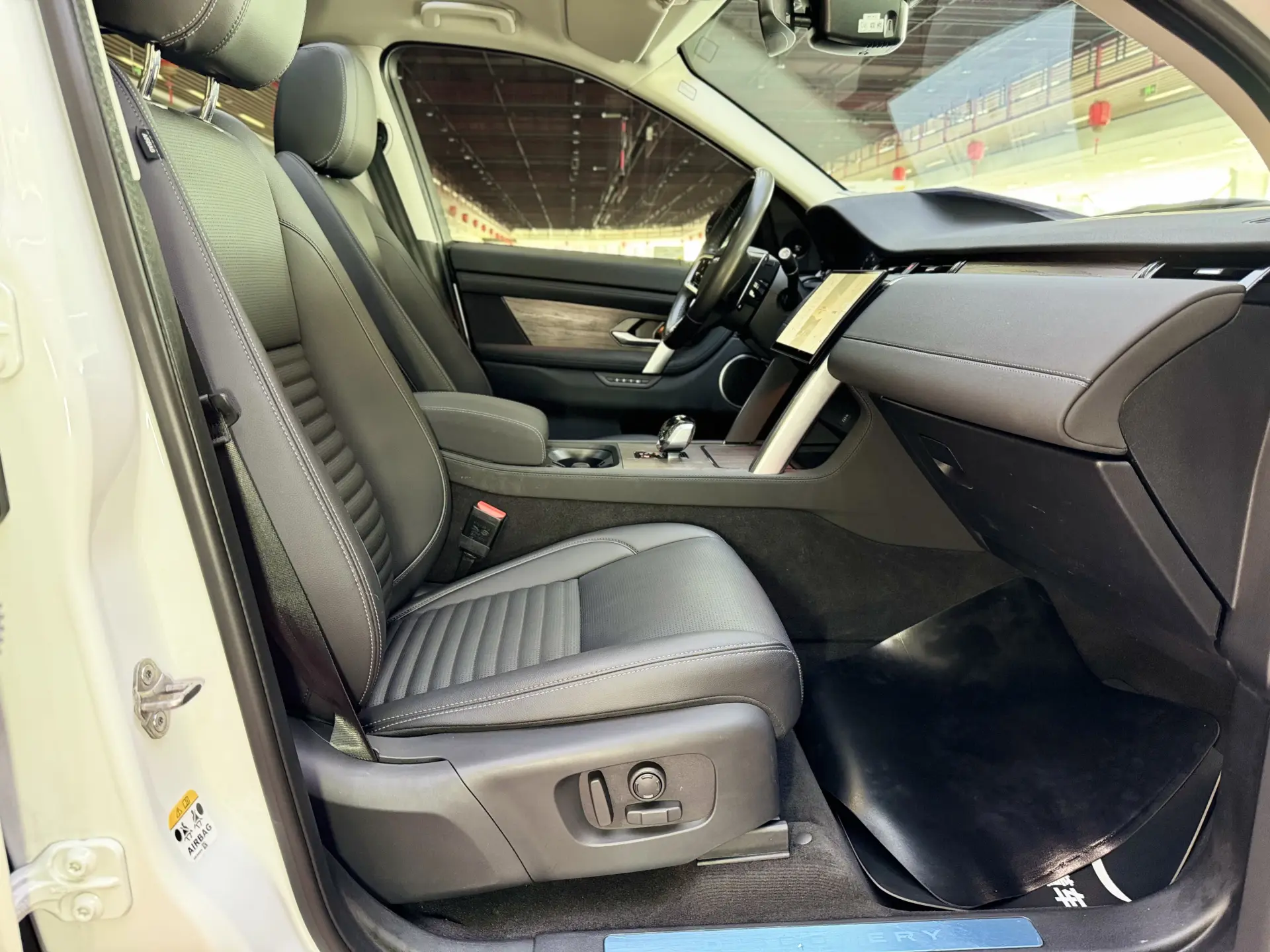 Land Rover Discovery Sport, 2023 18