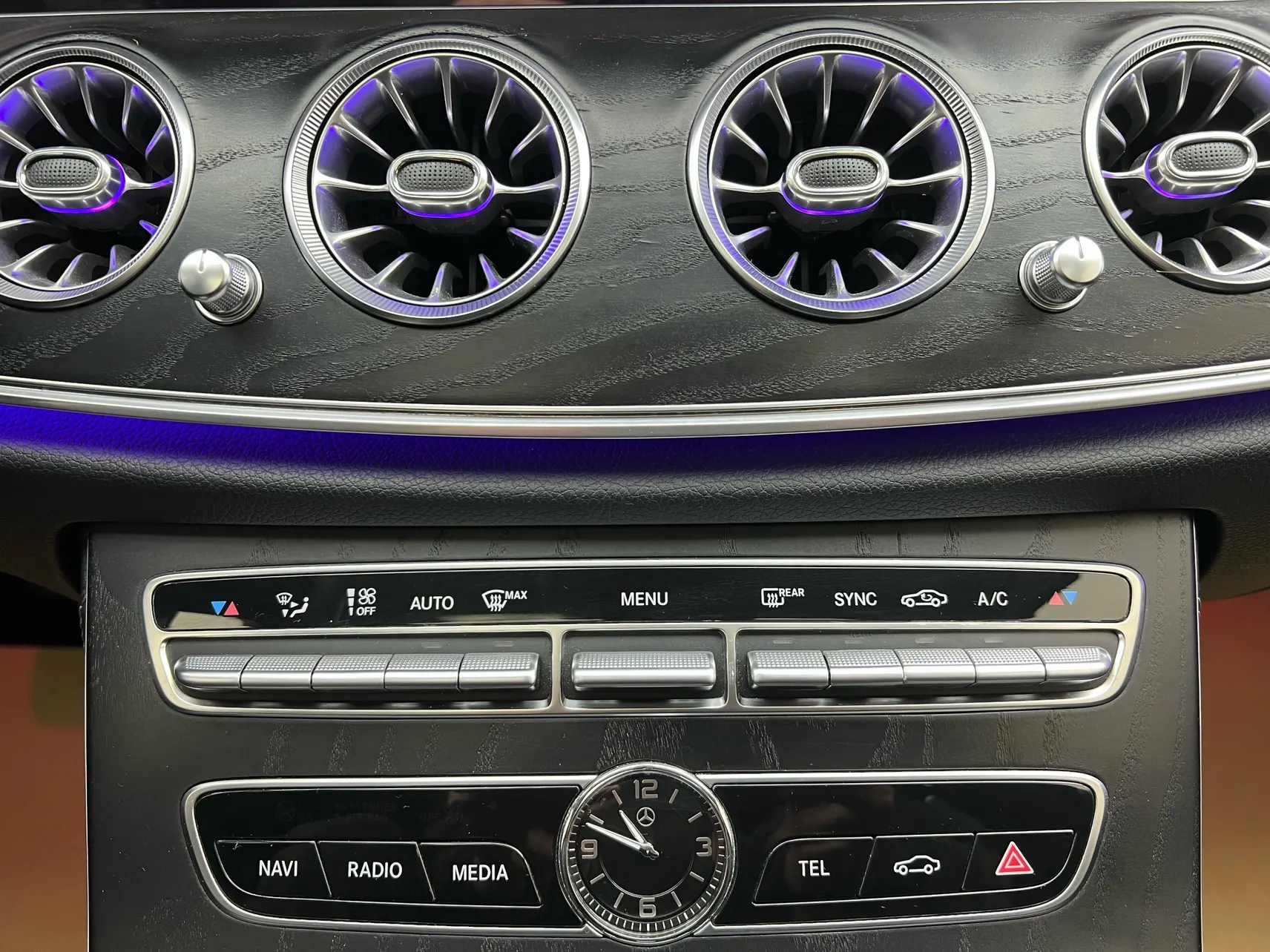 Mercedes-Benz E 300 L, 2019 35