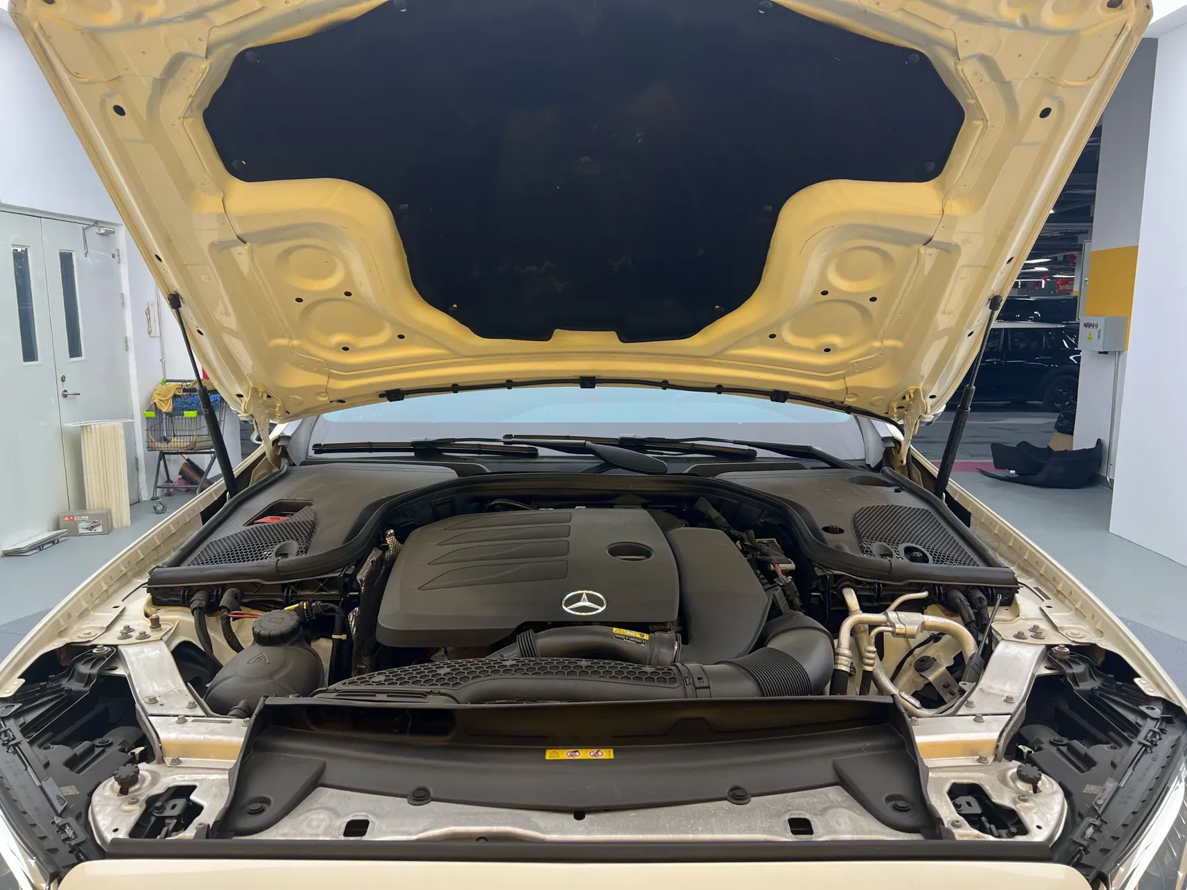 Mercedes-Benz E 300 L, 2019 10