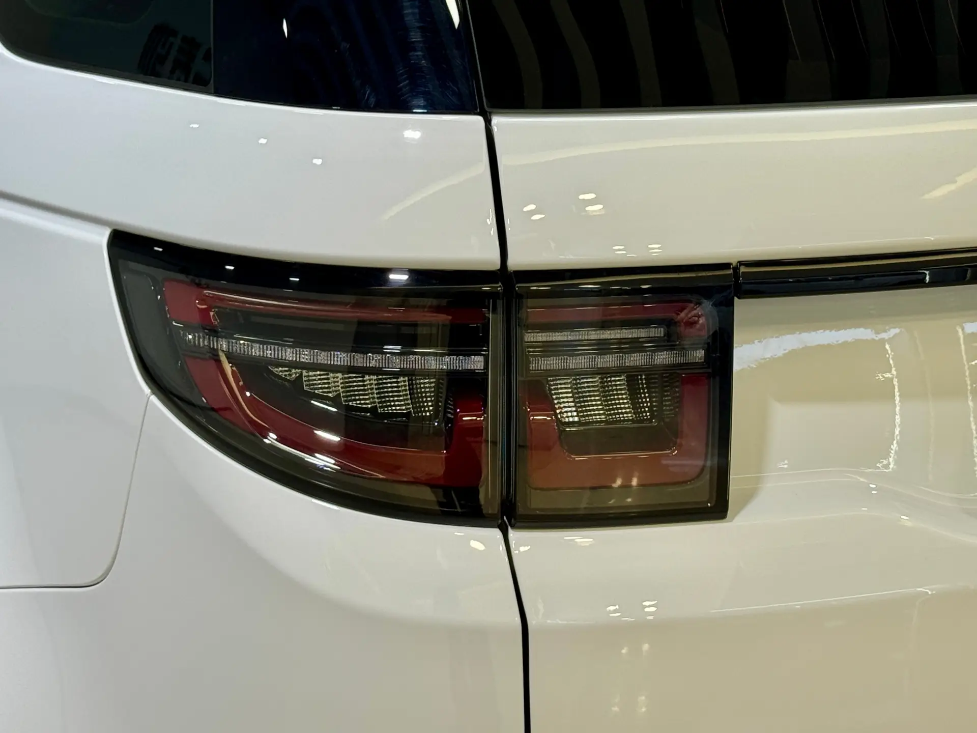 Land Rover Discovery Sport, 2025 11
