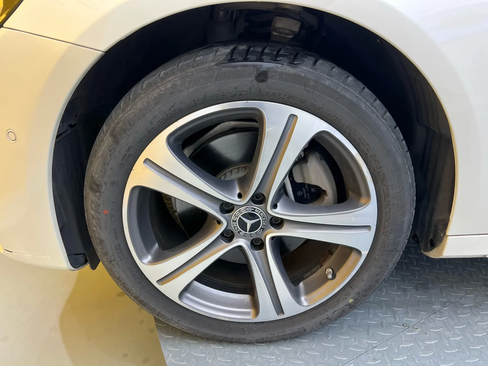 Mercedes-Benz E 260 L, 2019 8