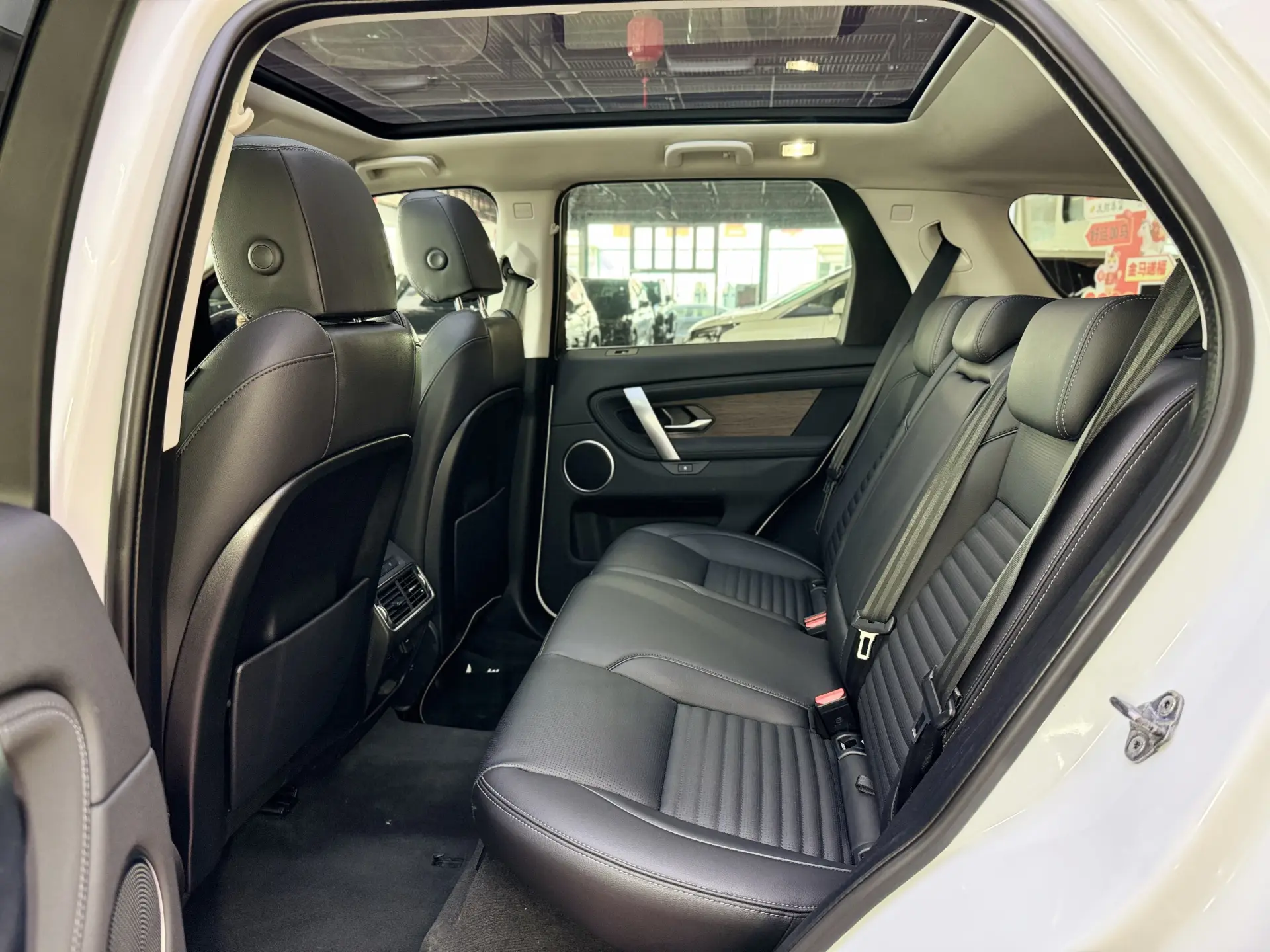 Land Rover Discovery Sport, 2023 19