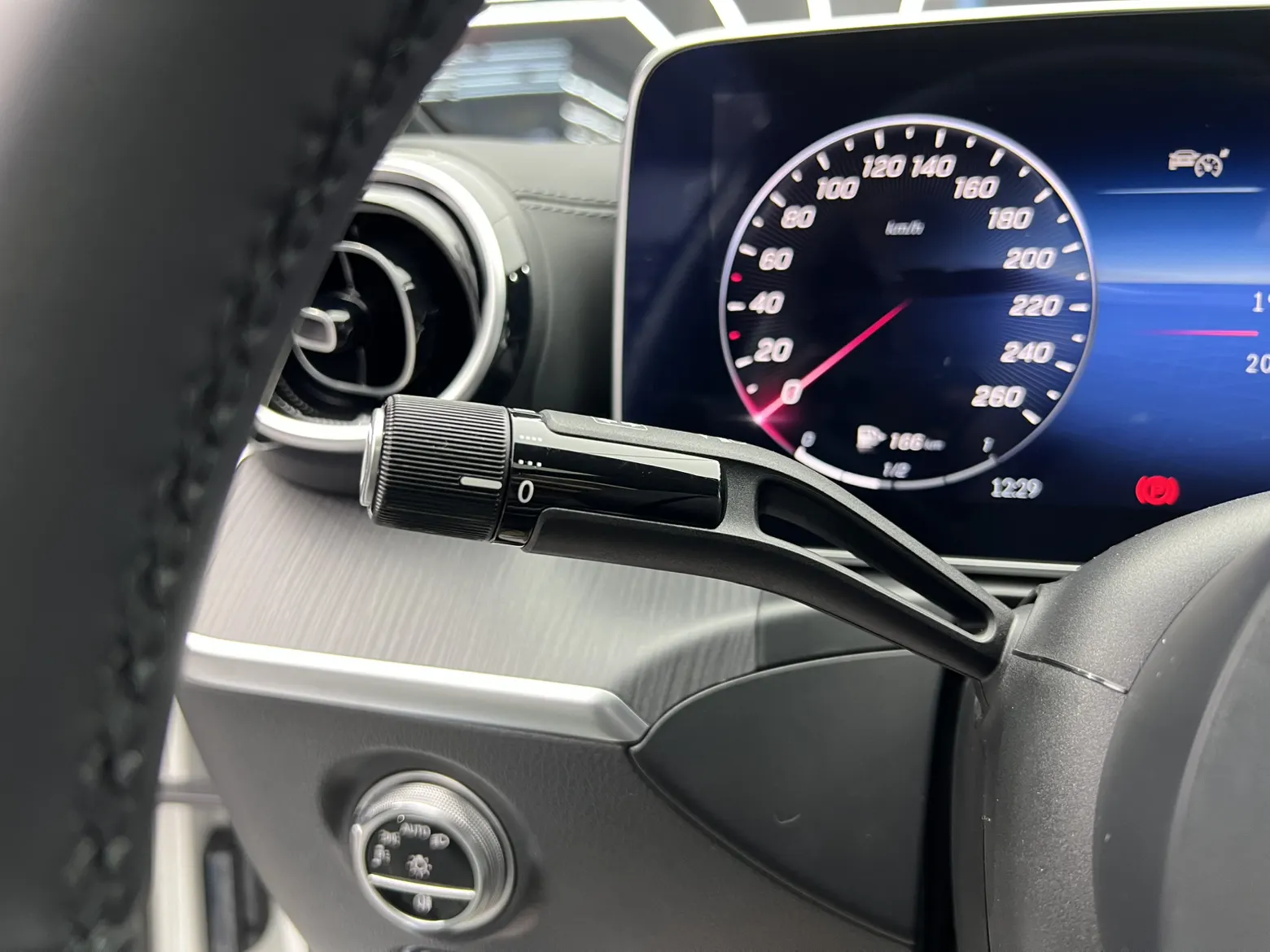 Mercedes-Benz C 200 L, 2024 24