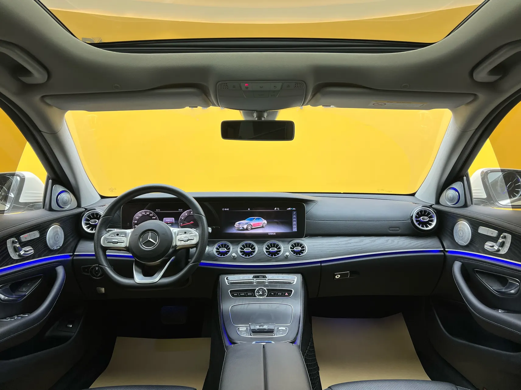 Mercedes-Benz E 300 L, 2019 37