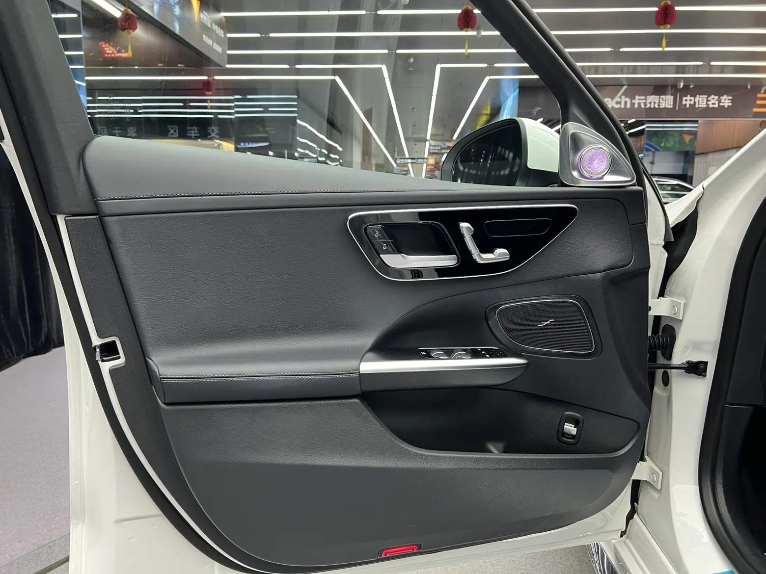 Mercedes-Benz C 200 L, 2024 17
