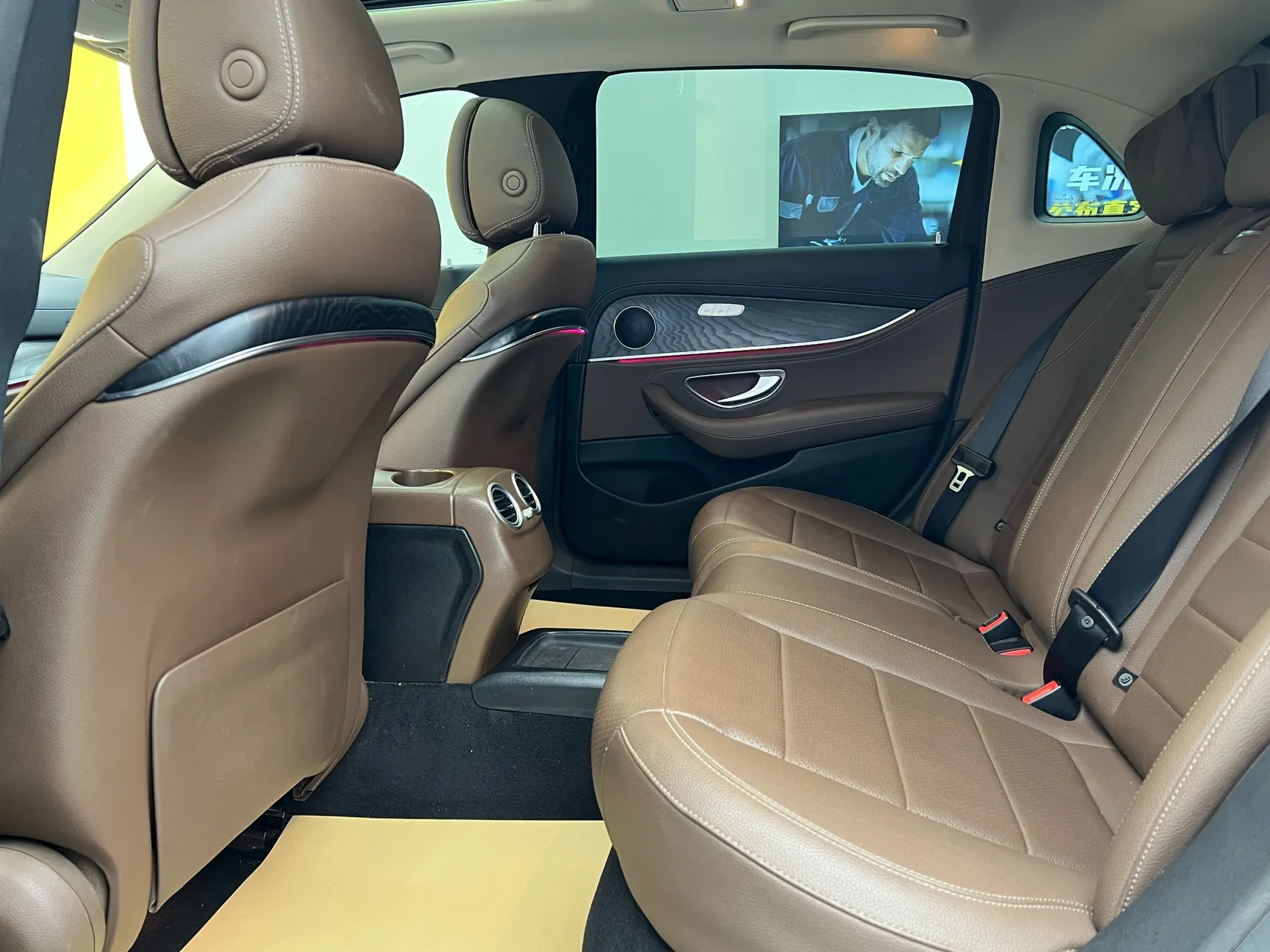 Mercedes-Benz E 260 L, 2019 27